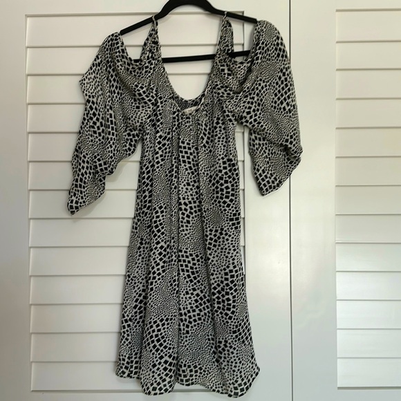 2 Three 4 Silk Cold Shoulder Mini Dress - Picture 1 of 10